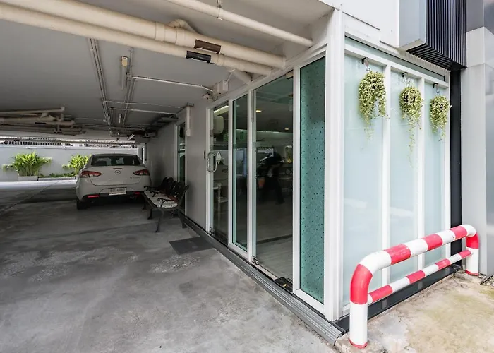 United Ekamai Hotel apartamentowy 3*