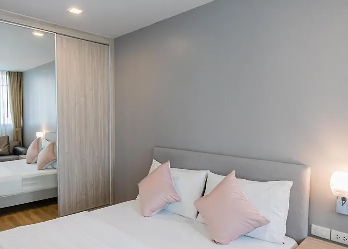 United Ekamai Aparthotel 3*