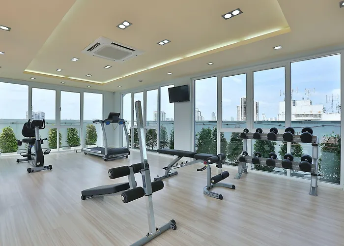 United Ekamai Aparthotel 3*