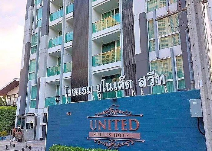 Aparthotel United Ekamai 3*