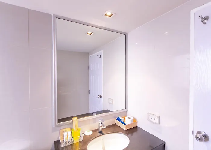 United Ekamai Aparthotel 3*